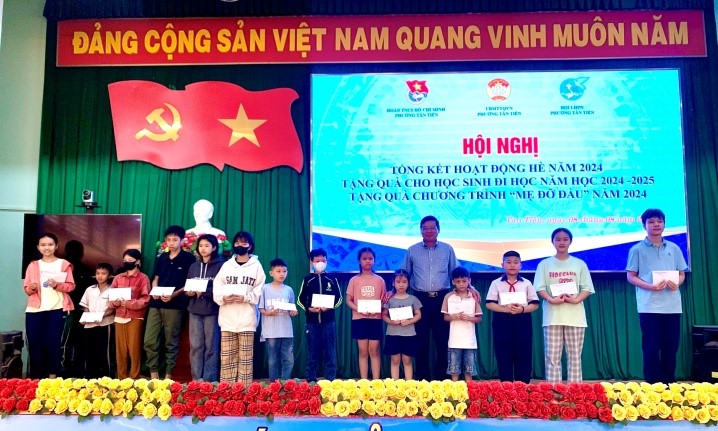 2.5. KẾT THÚC HÈ